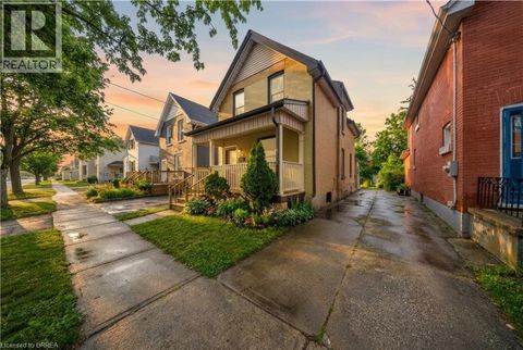 135 MARLBOROUGH Street Brantford ON N3S4S7