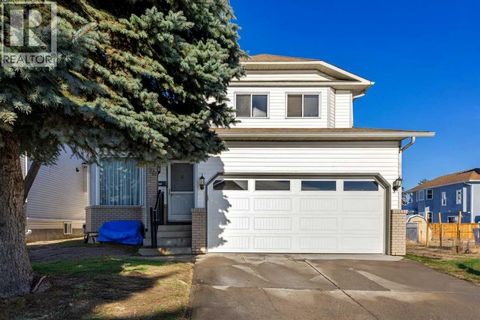 70 Pasadena Gardens NE Calgary AB T1Y6M8