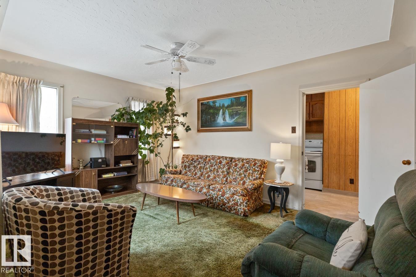 12044 50 ST NW