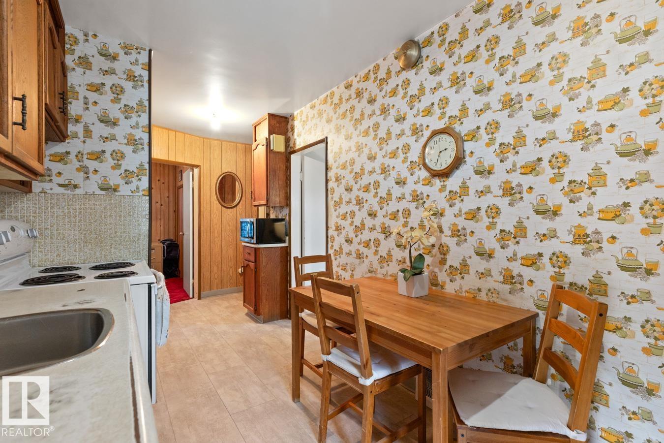 12044 50 ST NW