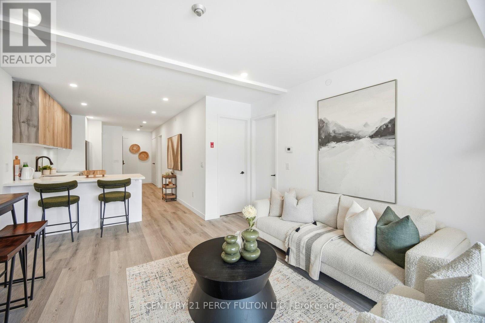 204 - 61 ORCHARD PARK DRIVE