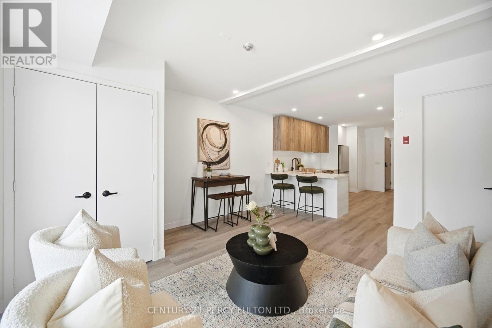 204 - 61 ORCHARD PARK DRIVE