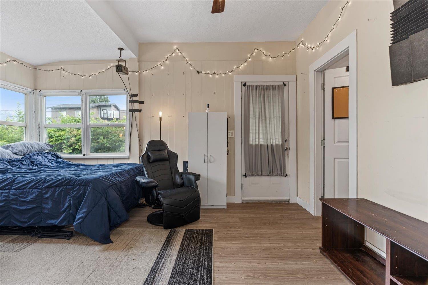 46028 KING AVENUE|Chilliwack Proper East