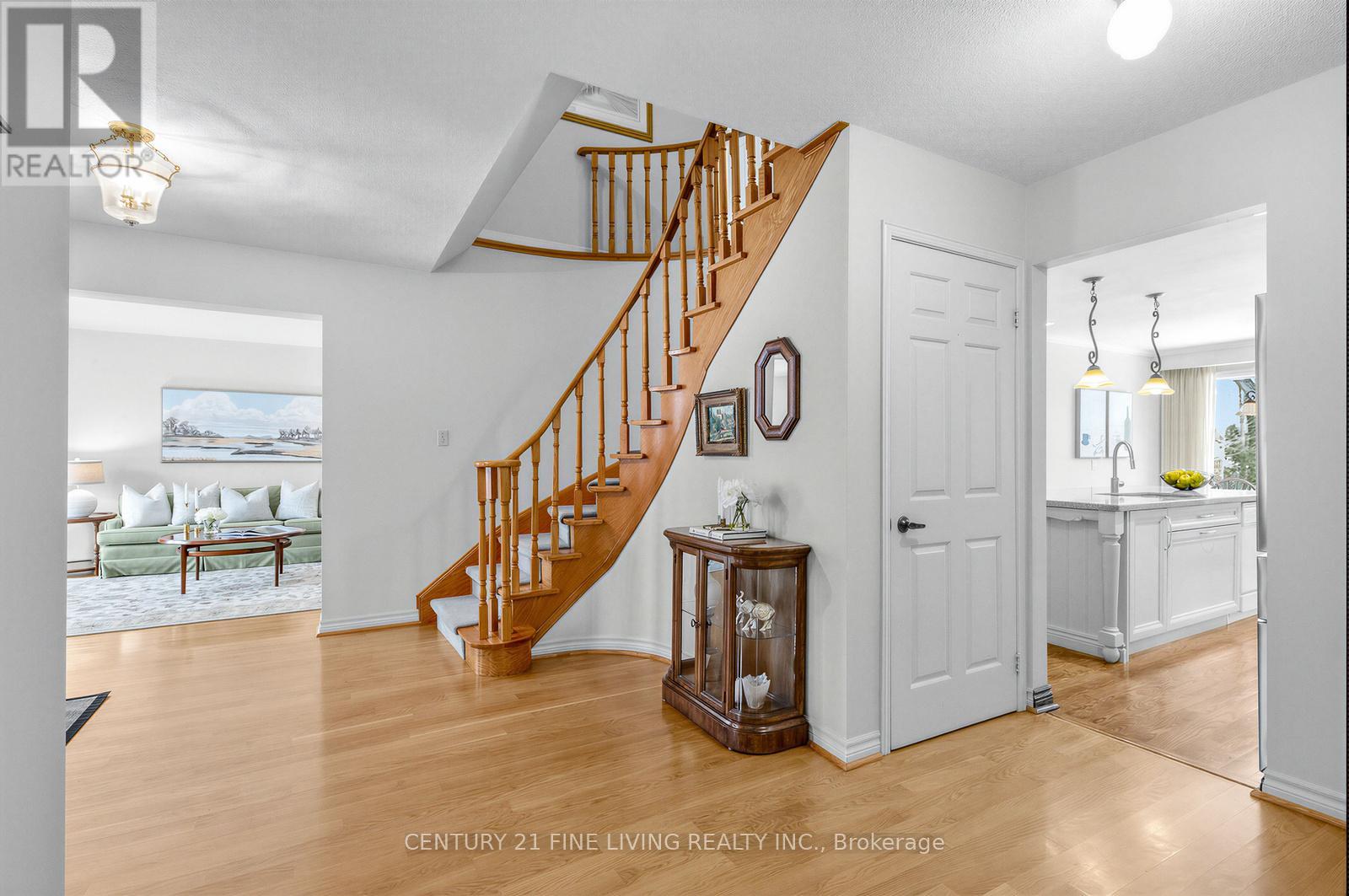 1062 SAGINAW CRESCENT