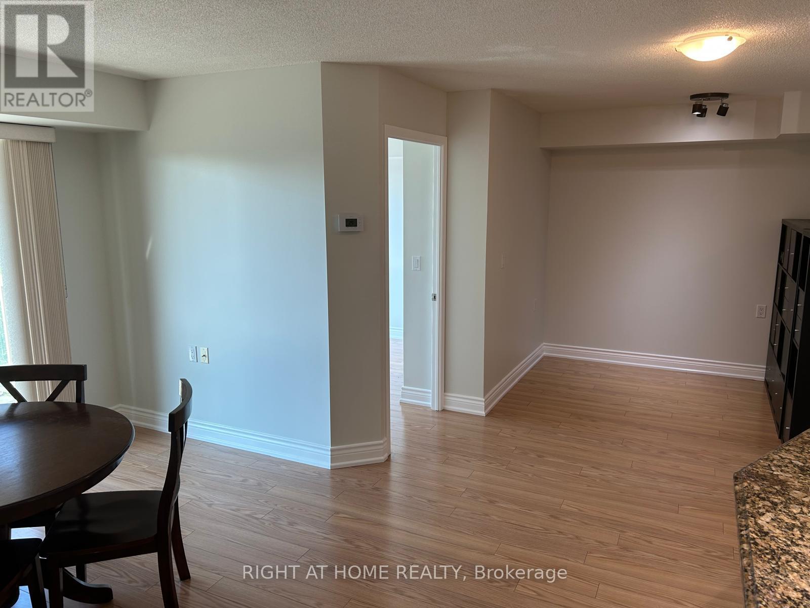 310 - 935 SHEPPARD AVENUE W