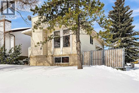 295 Edgepark Boulevard NW Calgary AB T3A4K4