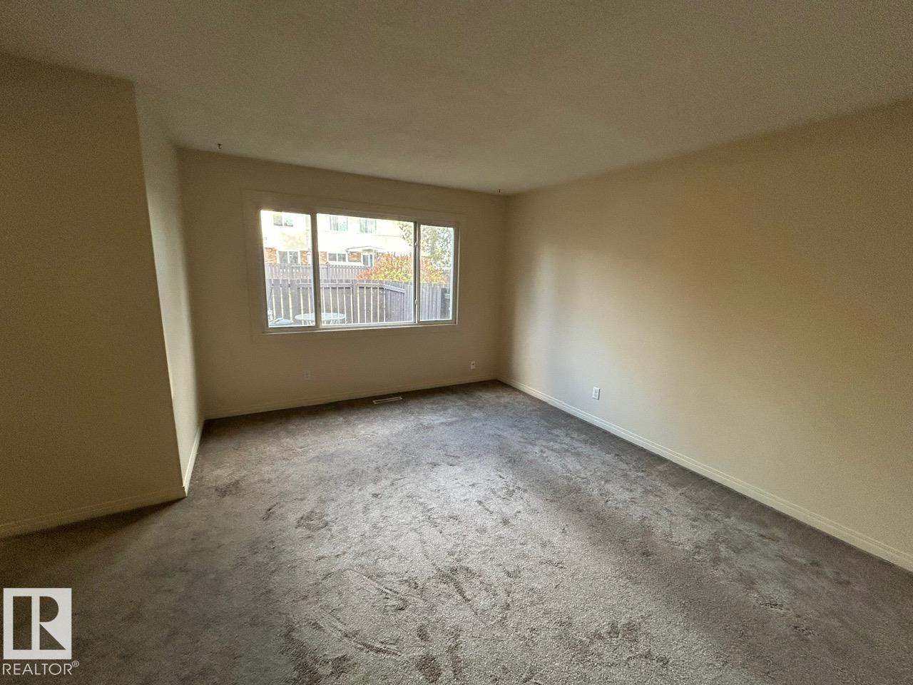 130 ROSELAND VG NW