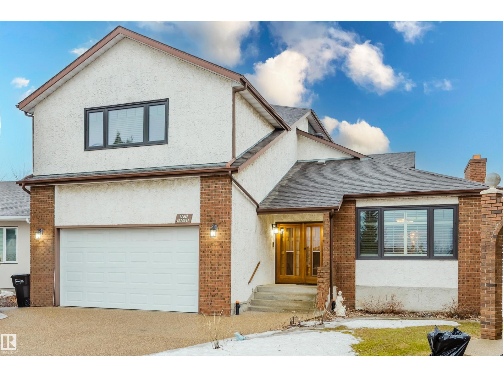 9831 158 AV NW