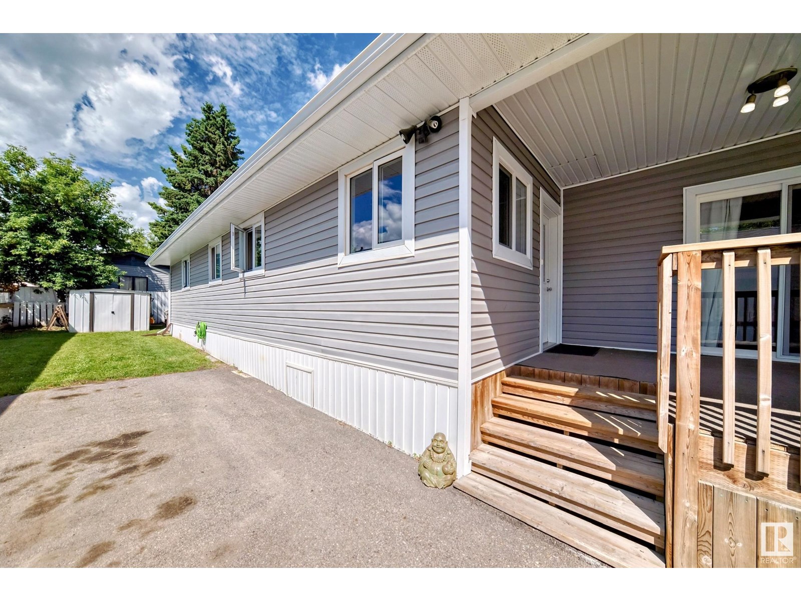 140 West View CR NW