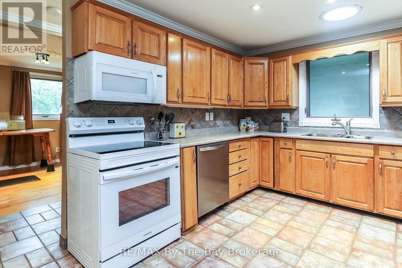 116 STROUD CRESCENT