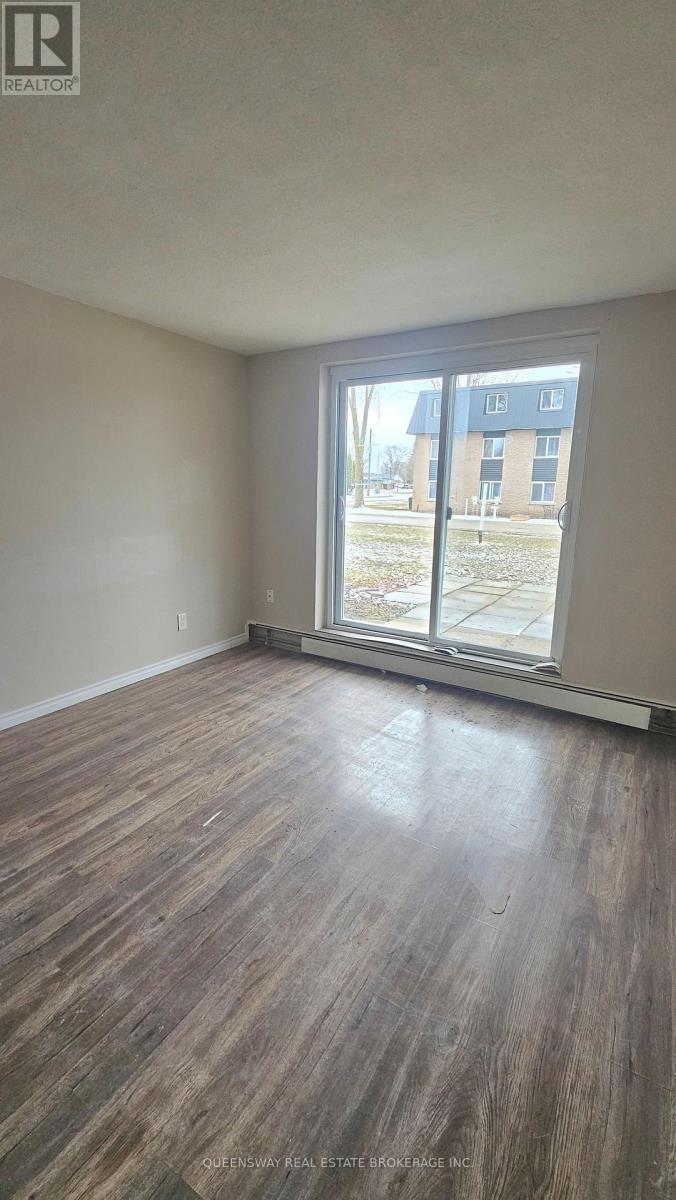 9 - 663 BARBER AVENUE