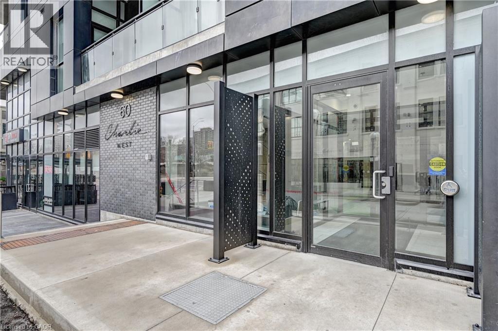 60 CHARLES Street W Unit# 801