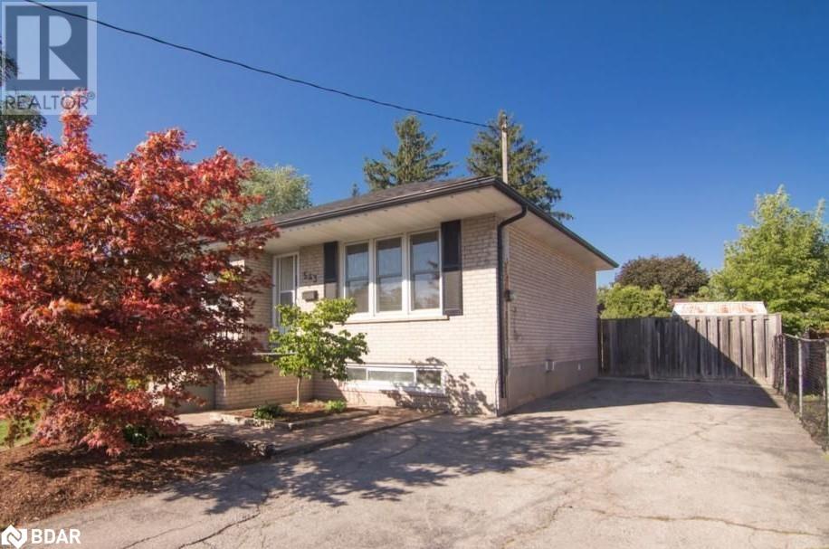 543 TAPLOW Crescent