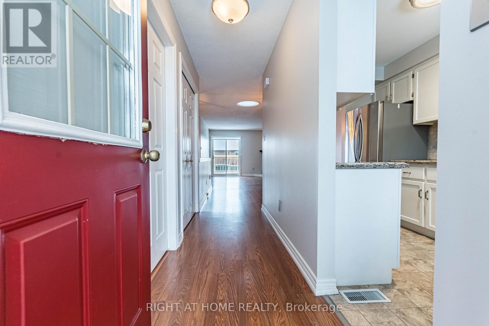 7 - 165 MAIN STREET E