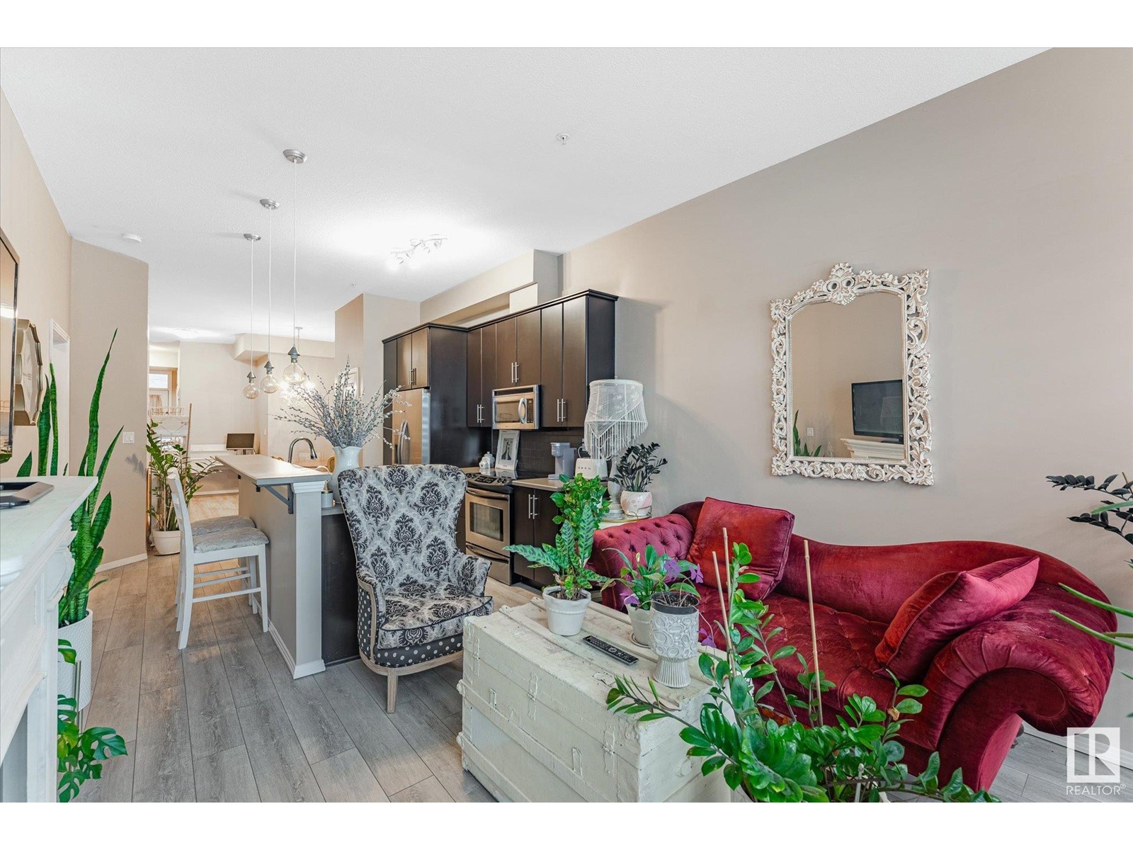 #103 10531 117 ST NW