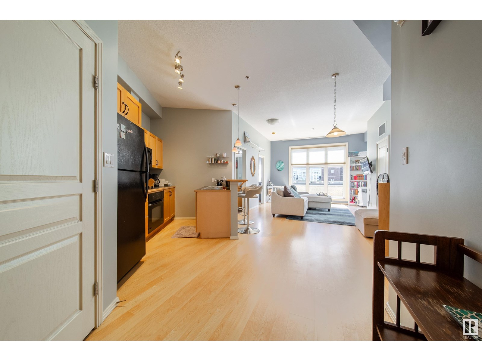 #418 10147 112 ST NW
