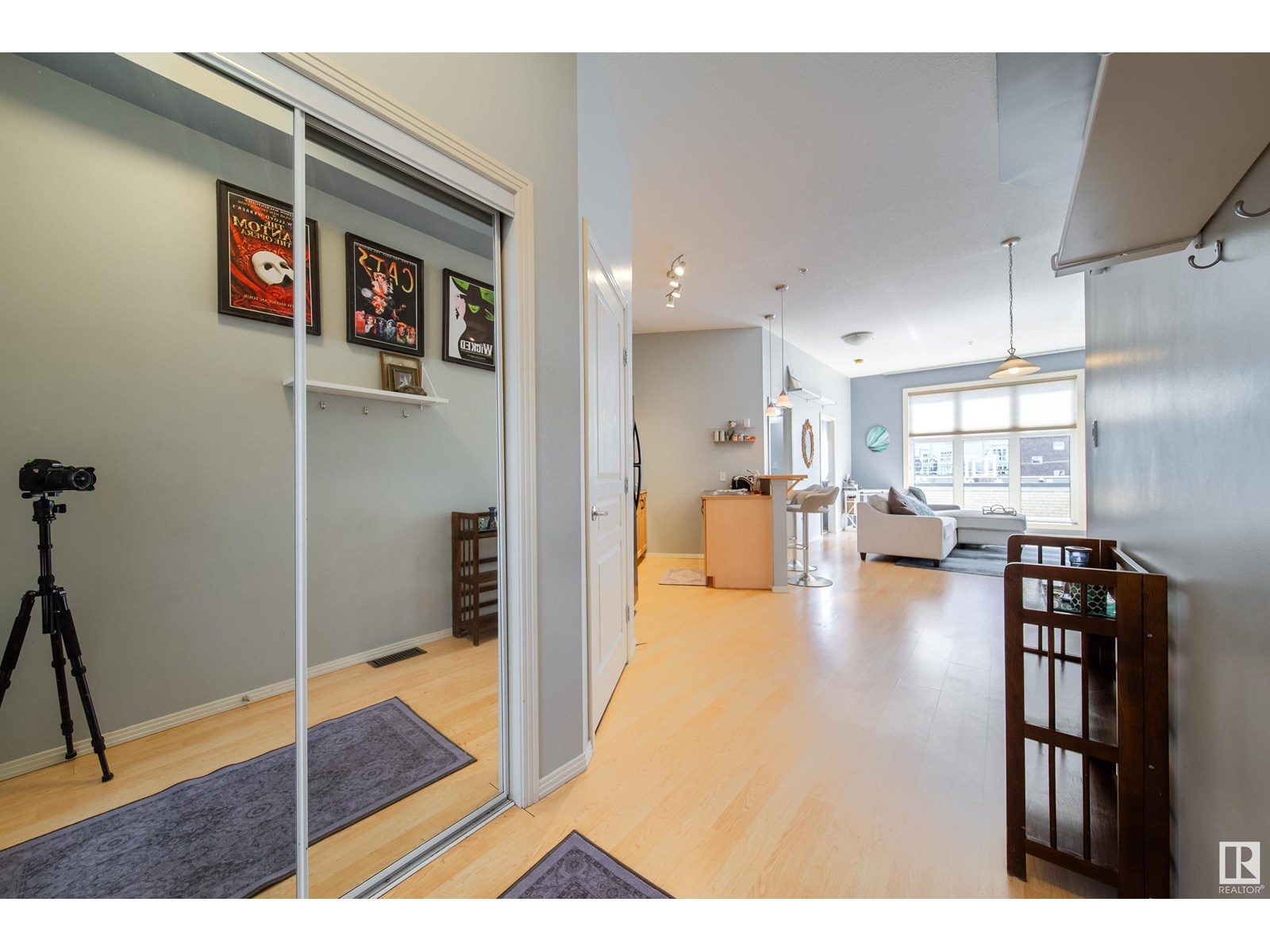 #418 10147 112 ST NW