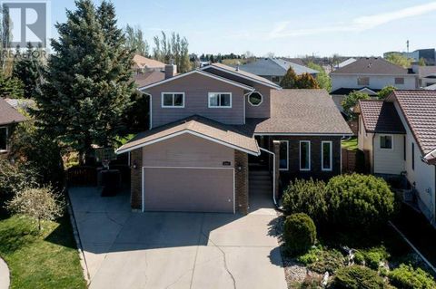 2207 26 Avenue Lethbridge AB T1K6K2