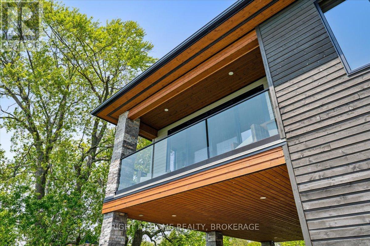 17 BLUEWATER PARKWAY