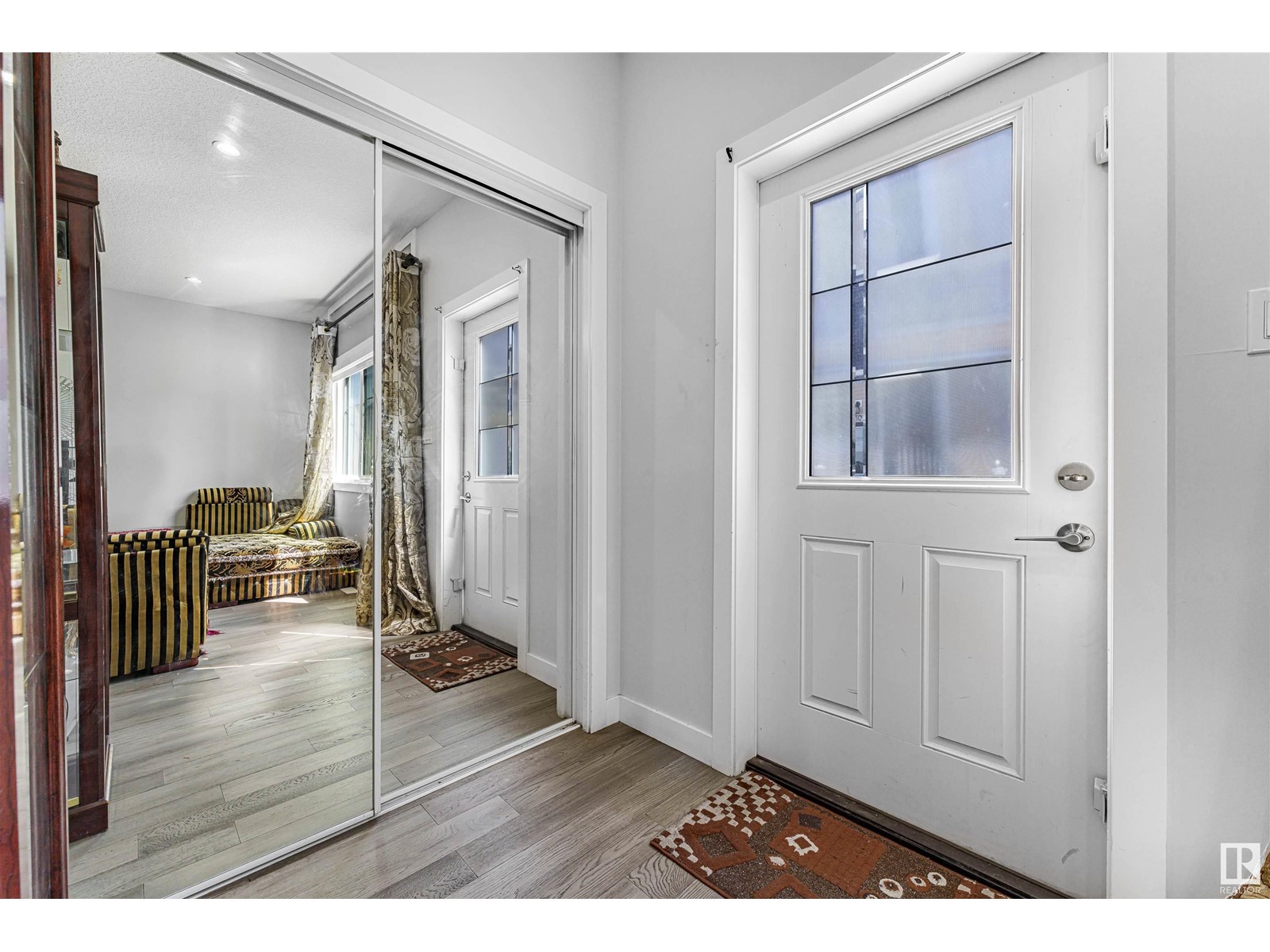 #20 2803 14 ave NW