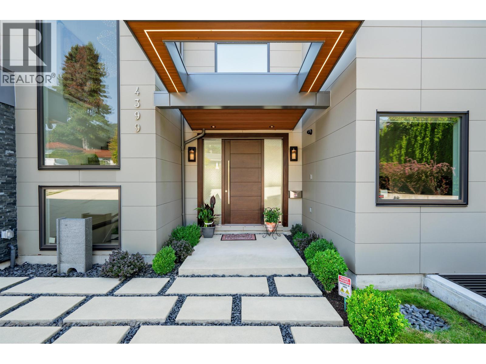 4399 HIGHLAND BOULEVARD