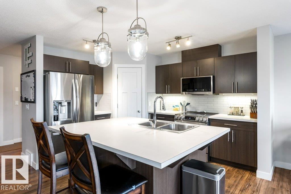 19 RICHMOND LI
