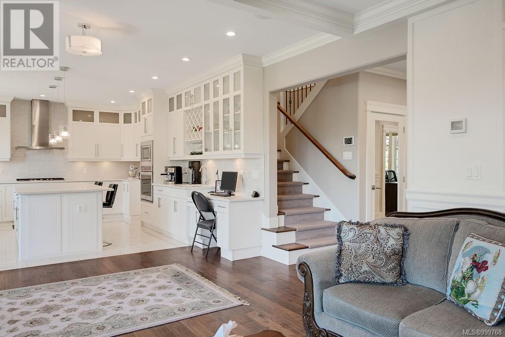 2344 Nicklaus Dr