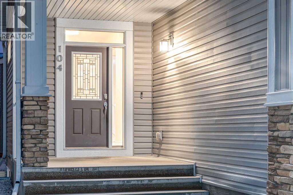 104 HILLCREST Avenue SW