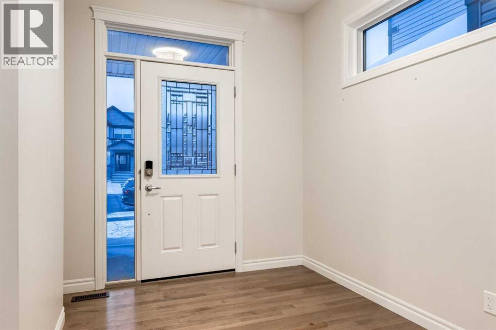 104 HILLCREST Avenue SW