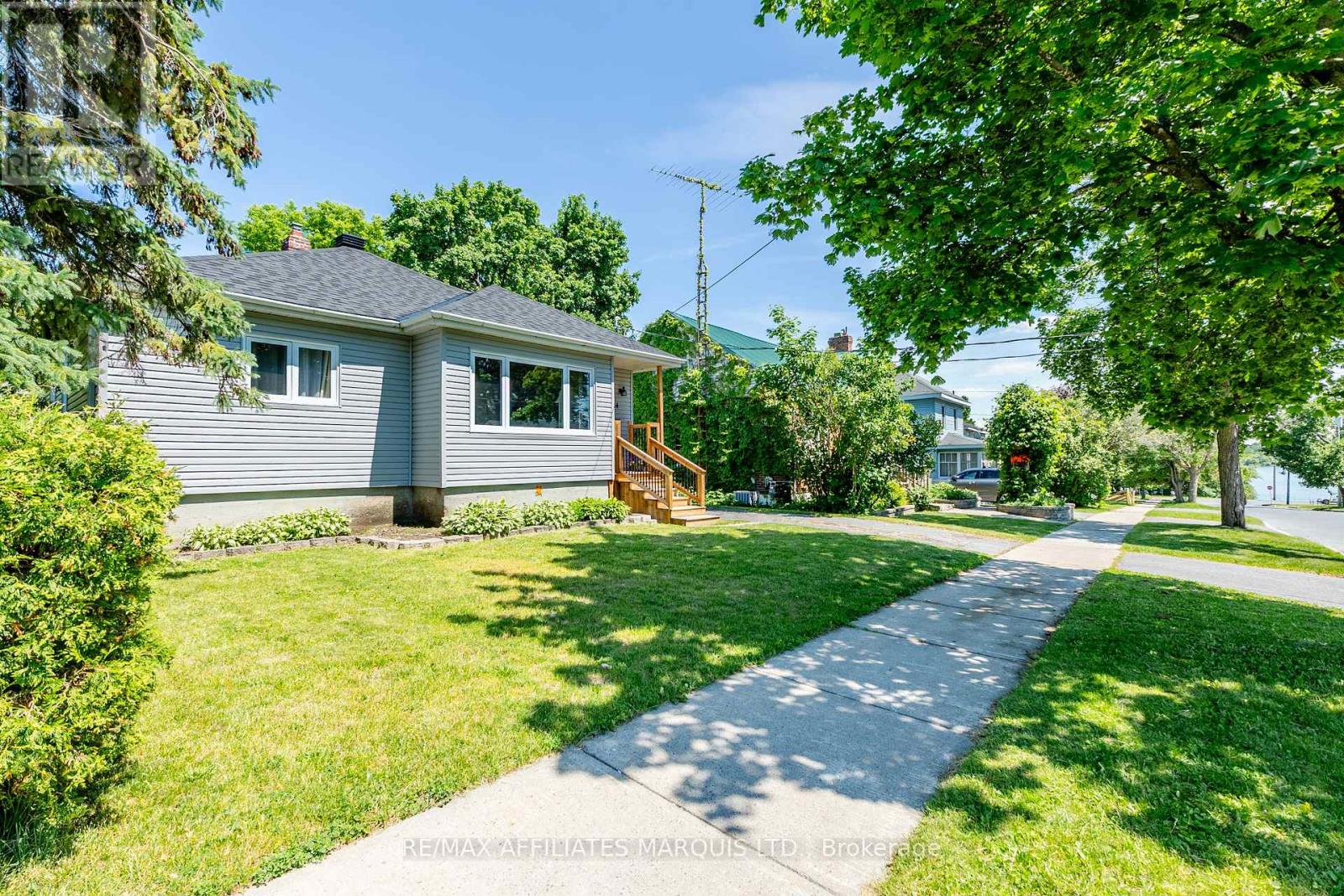 14 DUNBAR AVENUE