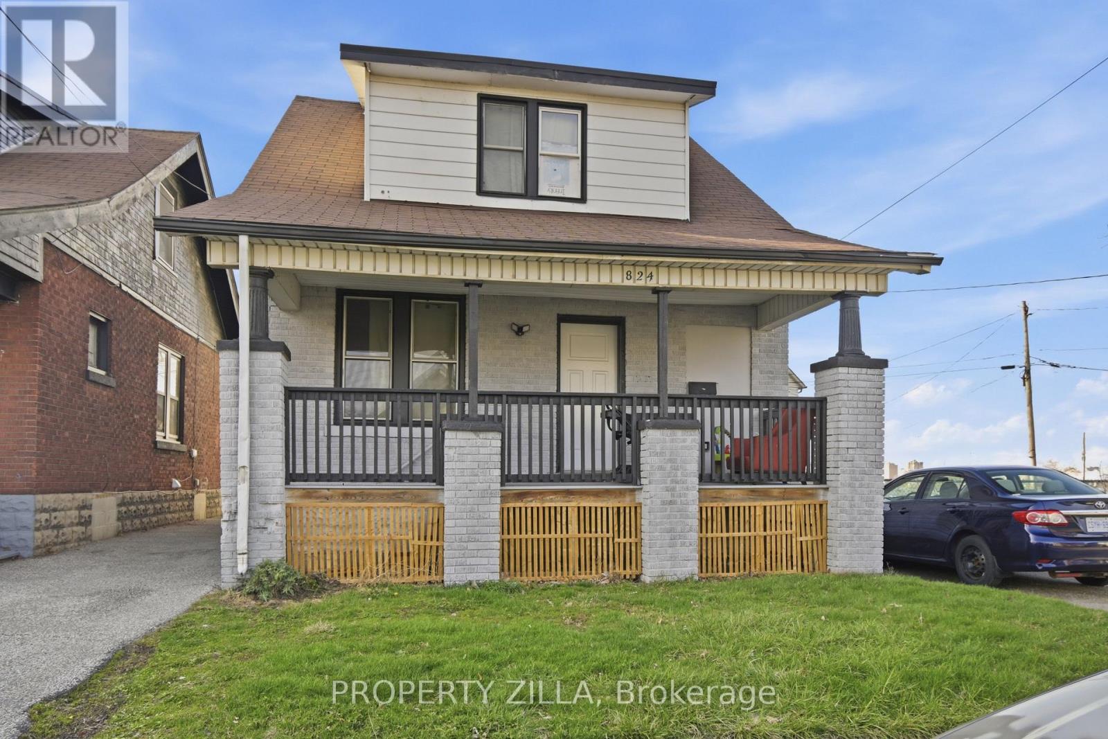 819-829 RIVERSIDE DRIVE E
