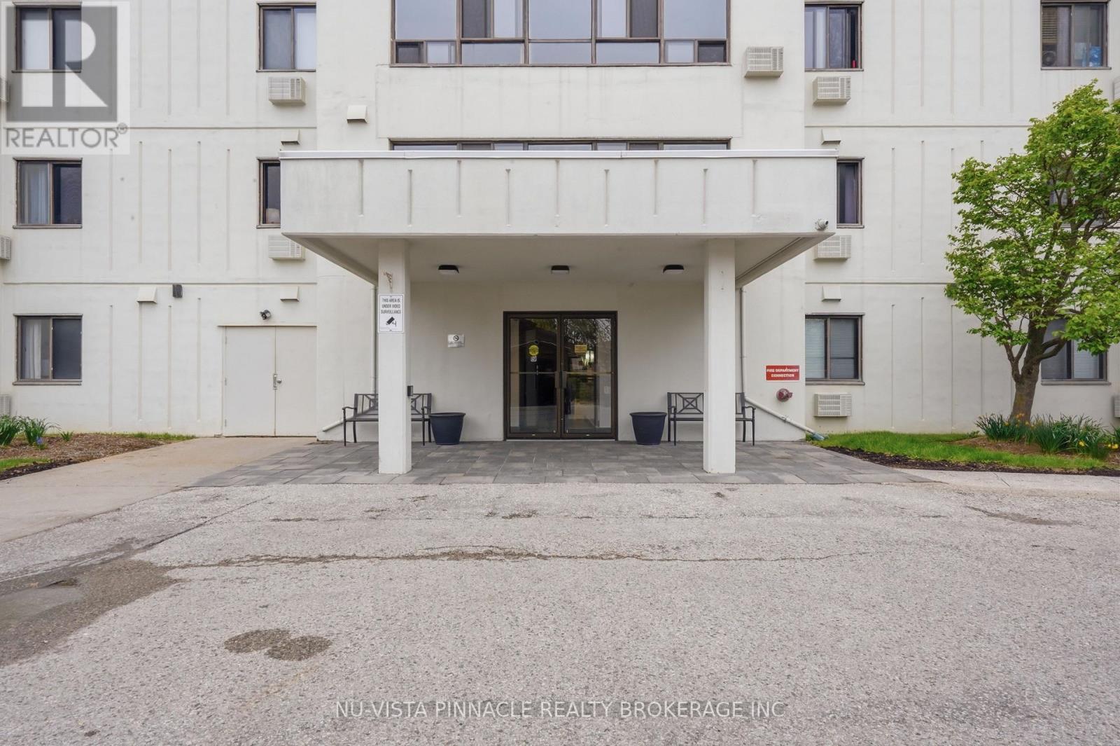 104 - 135 BASELINE ROAD W