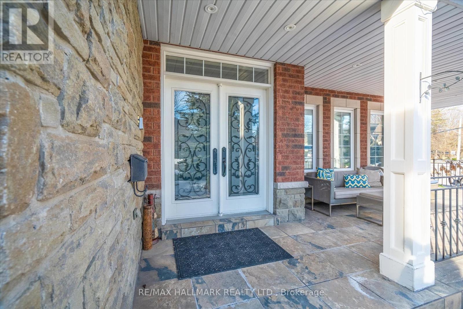 92 HILL CRESCENT