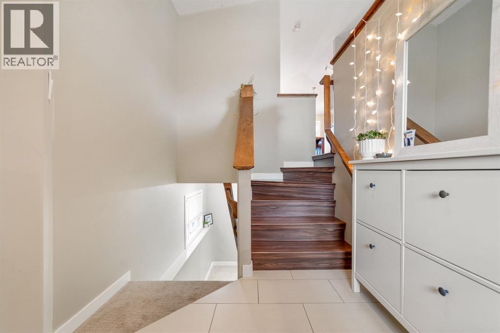 113 Mount Sundial Court W