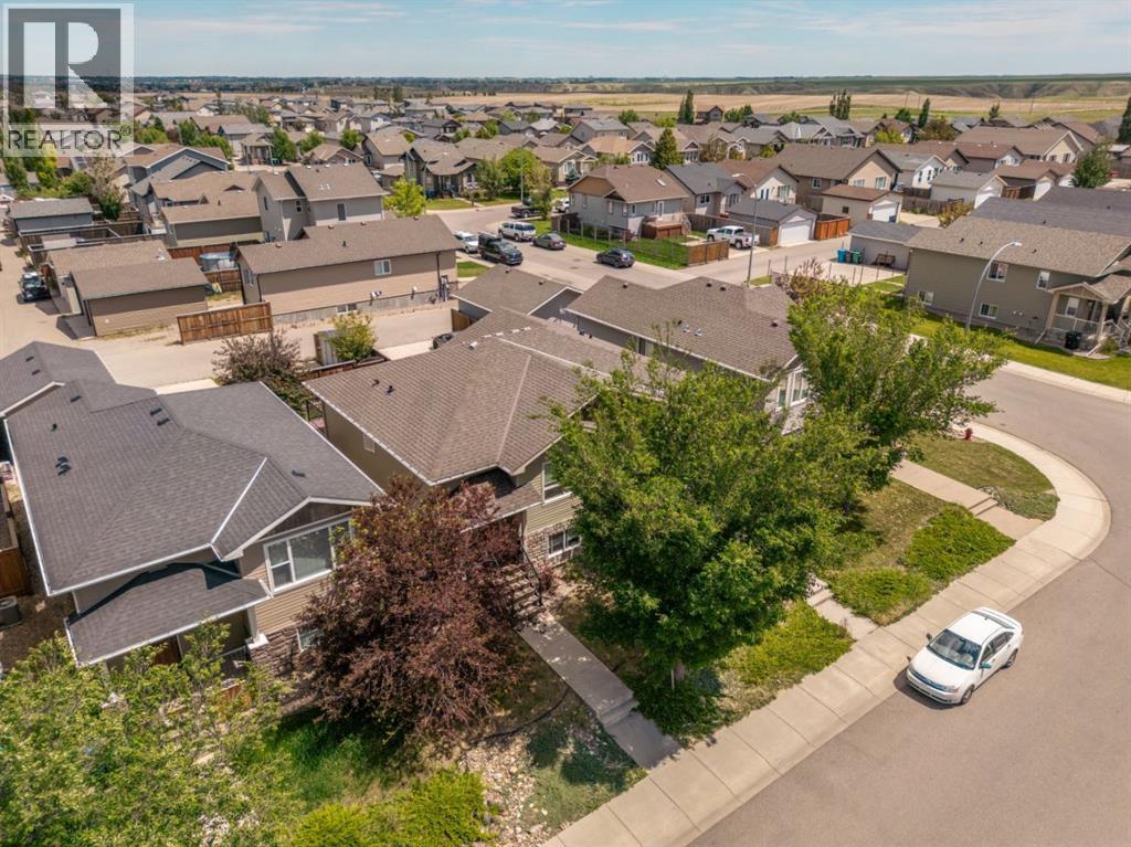 113 Mount Sundial Court W