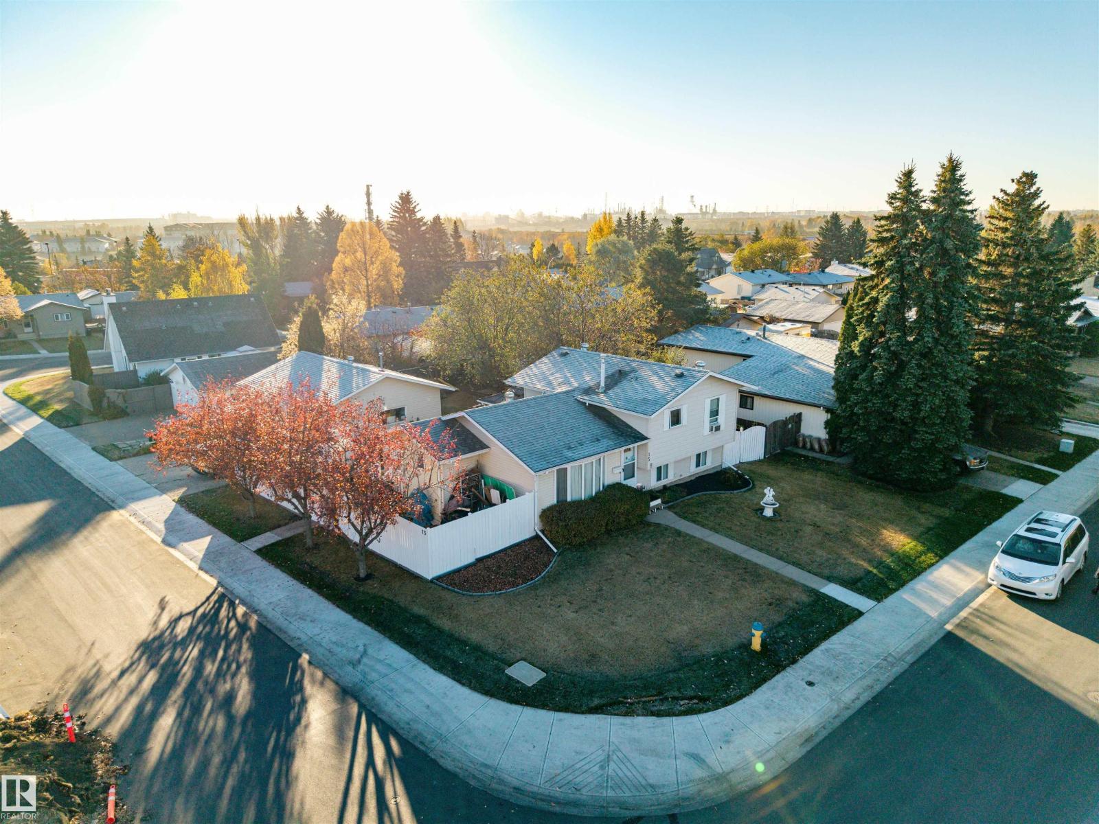 15 WILLIAM HUSTLER CR NW NW