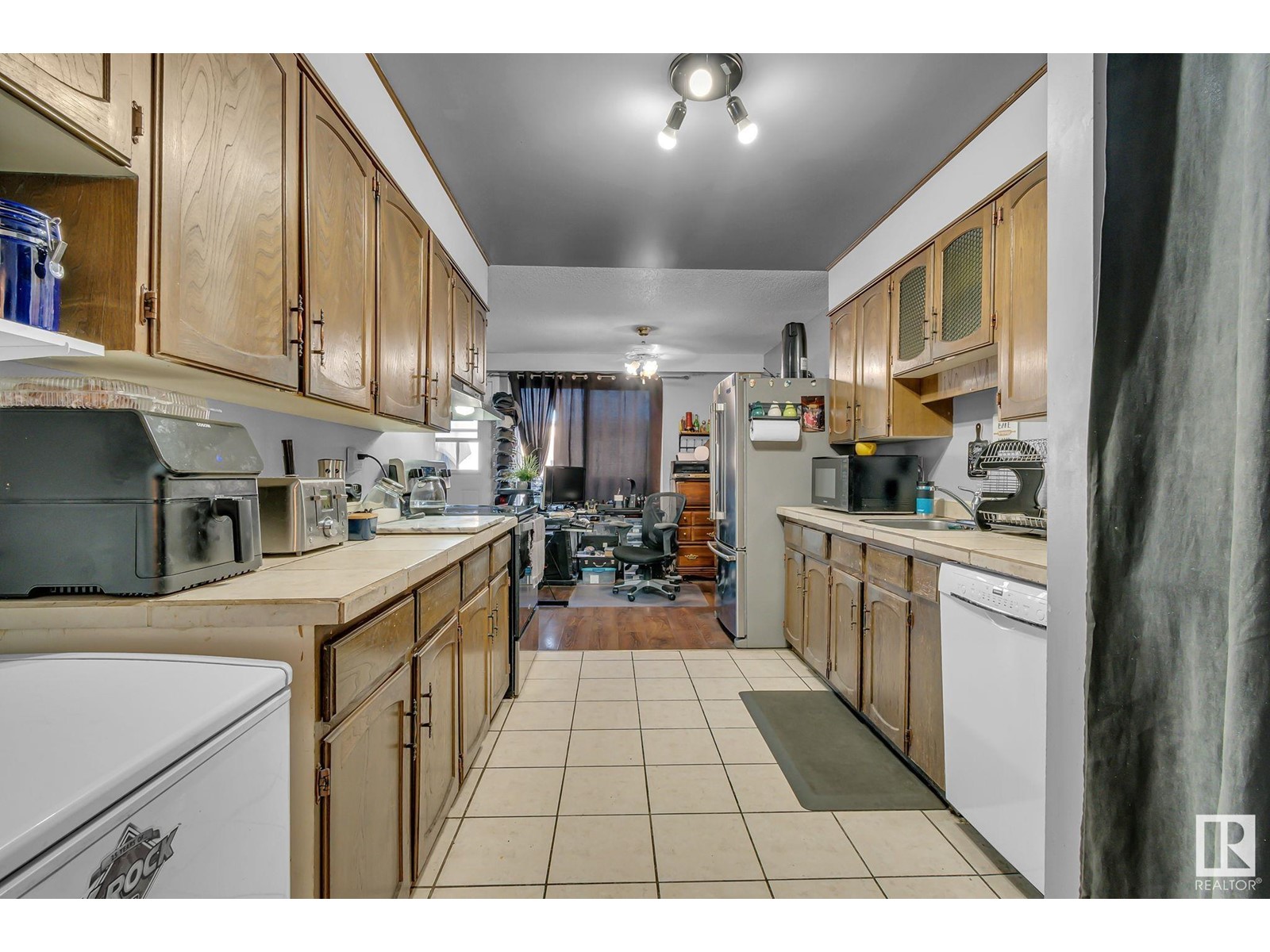 #202 7805 159 ST NW