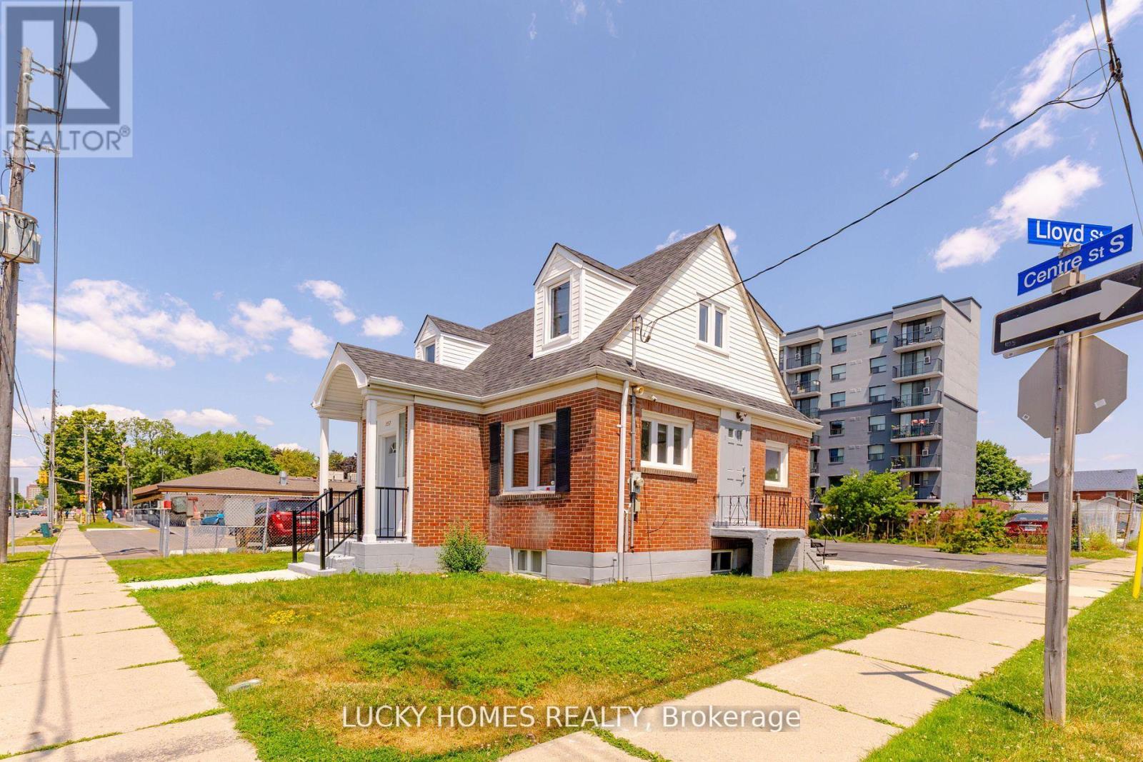 157 CENTRE STREET S