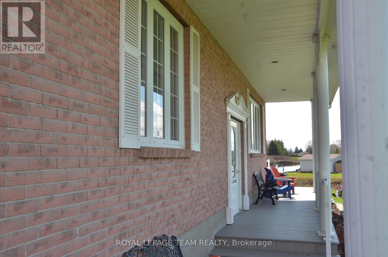 11708 BREEZEWOOD AVENUE S