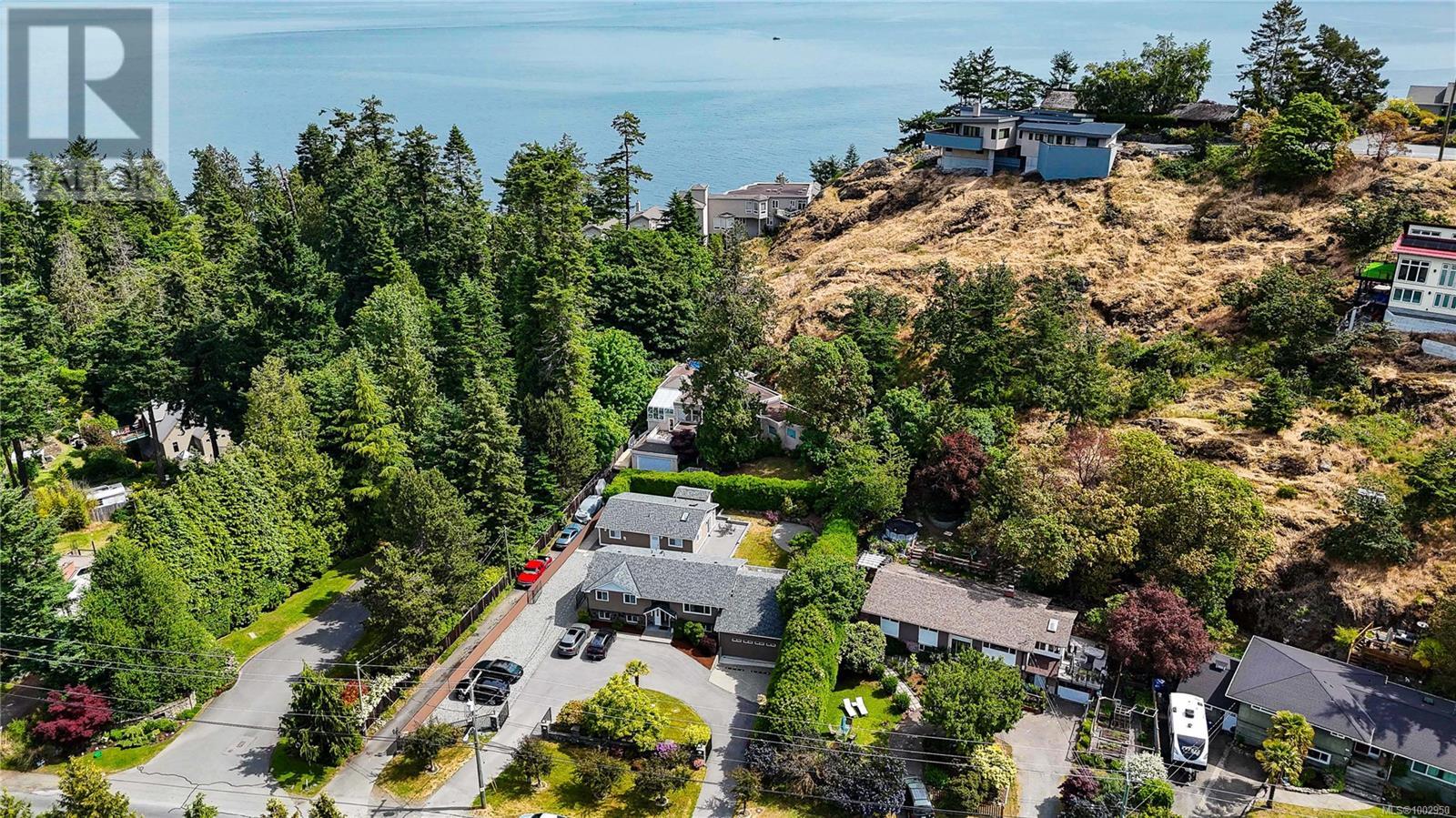 4767 Cordova Bay Rd