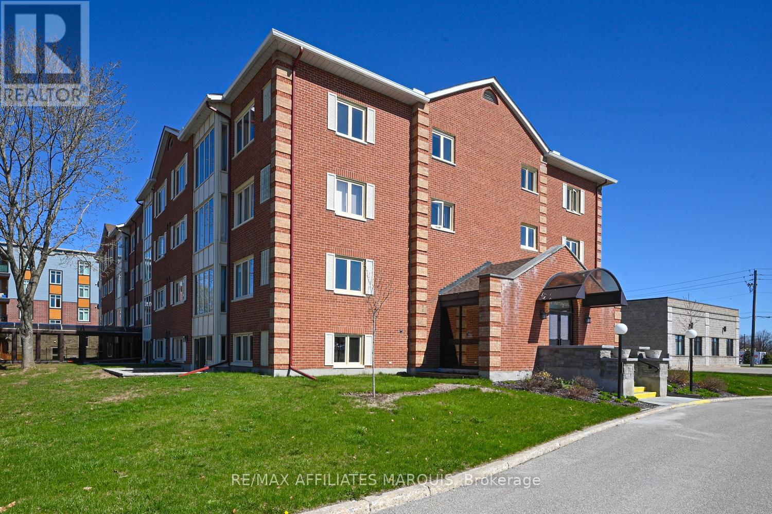 304 - 10 ARMSTRONG DRIVE