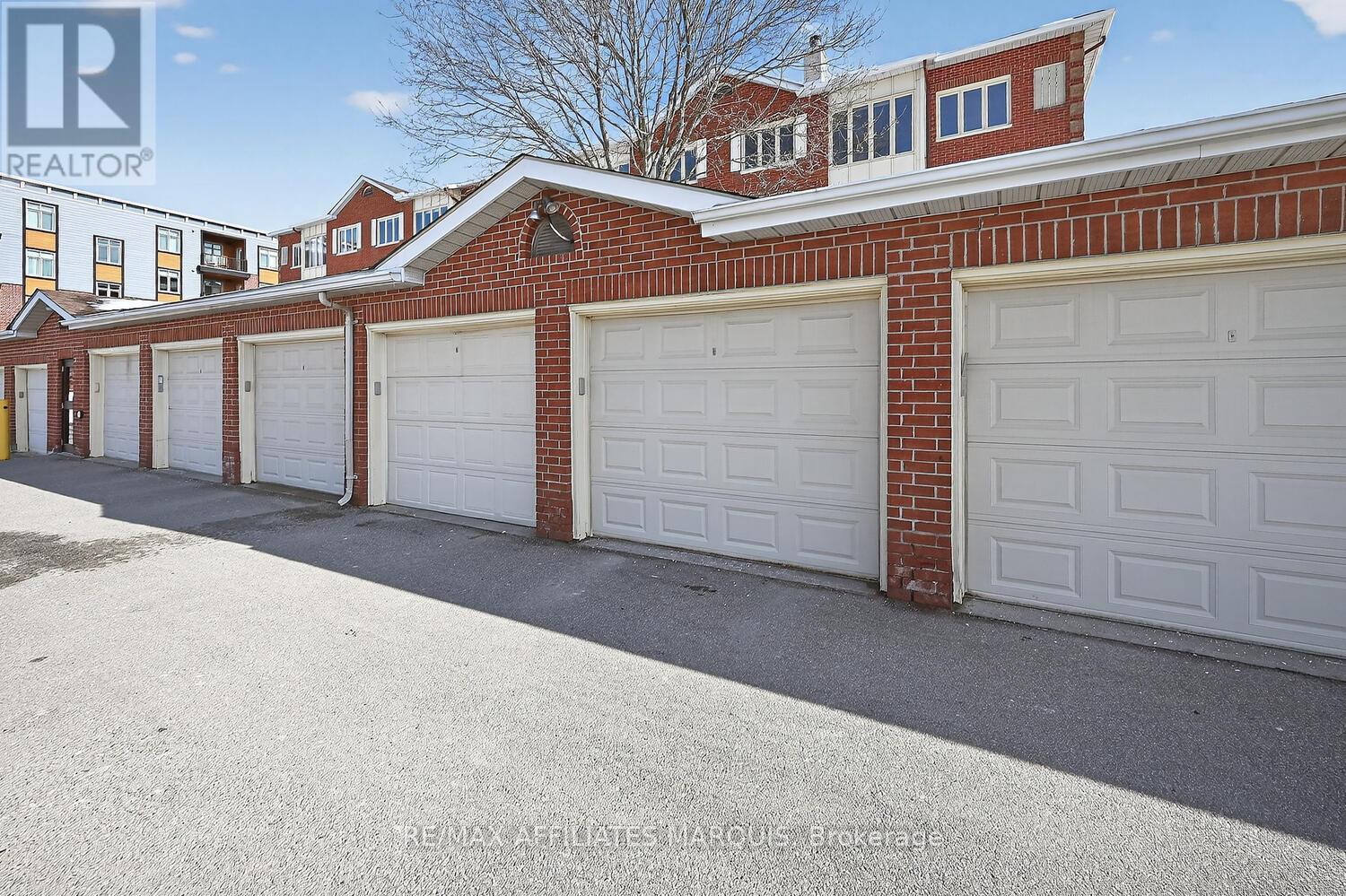 304 - 10 ARMSTRONG DRIVE