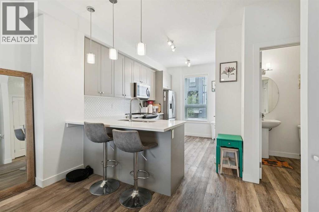 108, 11 Evanscrest Mews NW