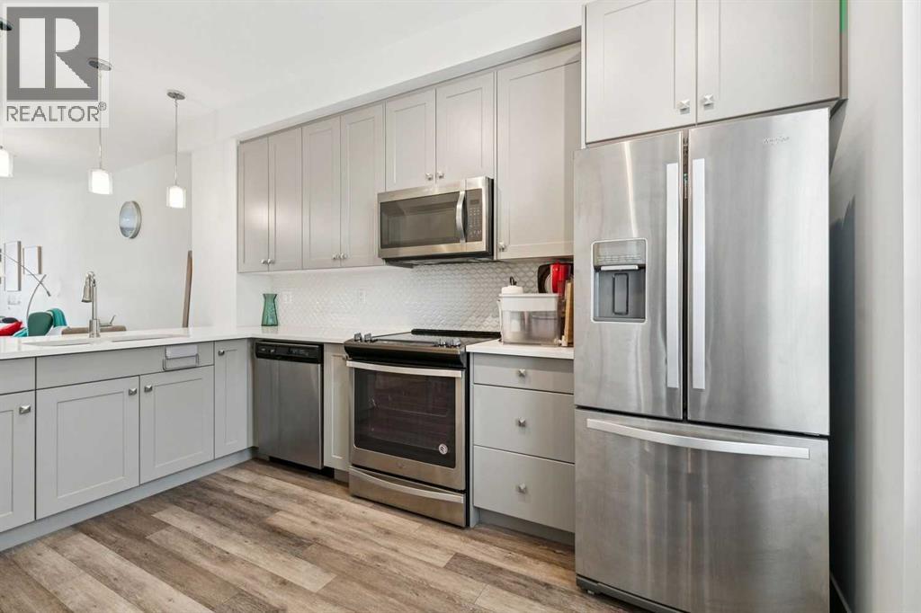108, 11 Evanscrest Mews NW