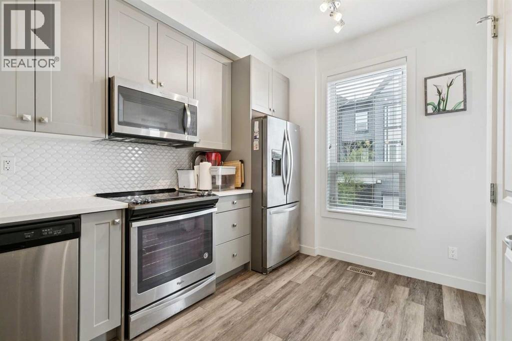 108, 11 Evanscrest Mews NW
