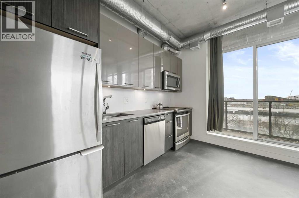 608, 624 8 Avenue SE