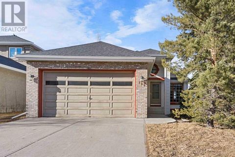 186 Edgevalley Close NW Calgary AB T3A5E5