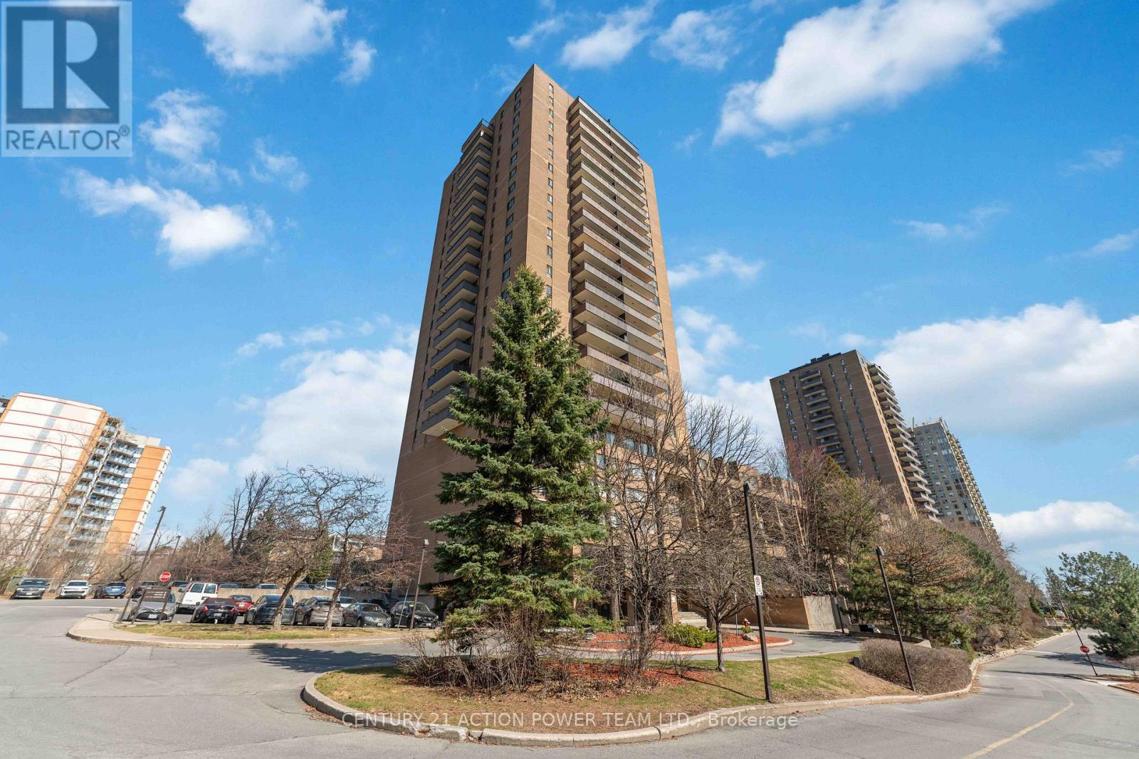 Photo 1 of 40 — 903 - 505 505 ST LAURENT BOULEVARD Unit 903, Ottawa, ON K1K3X4