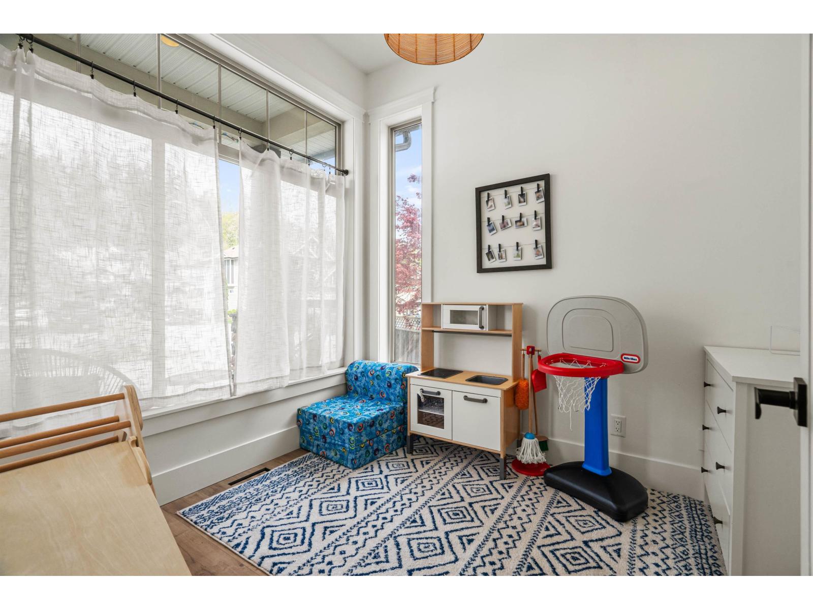 2 46248 KERMODE CRESCENT|Promontory
