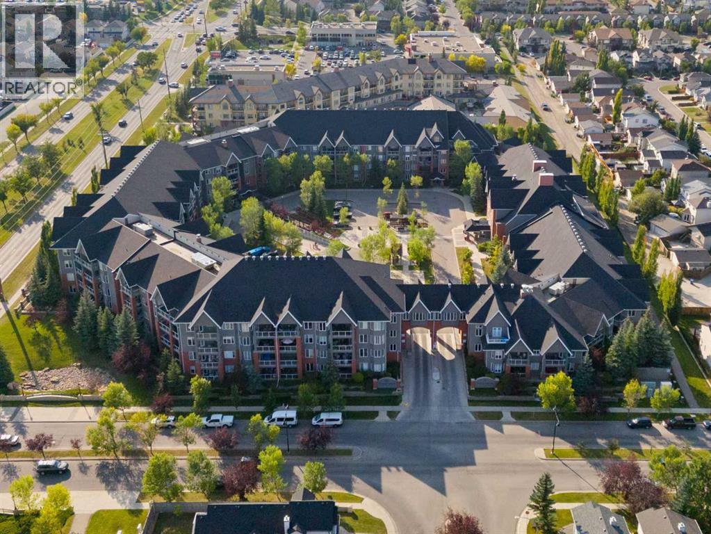 105, 15 Everstone Drive SW